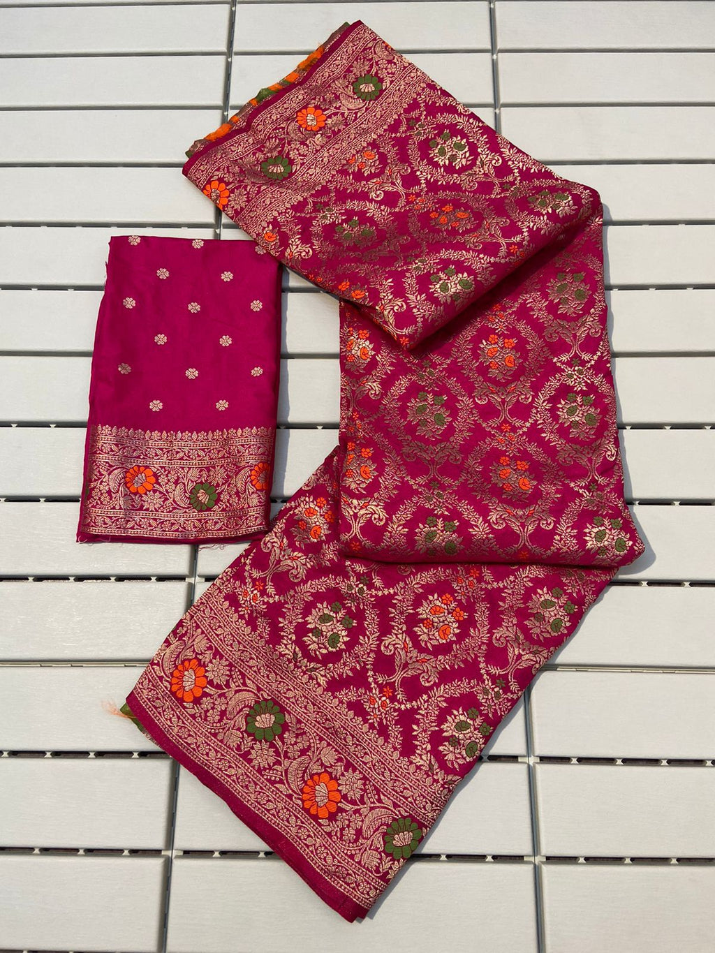 Khadi Meena Butta Jaal