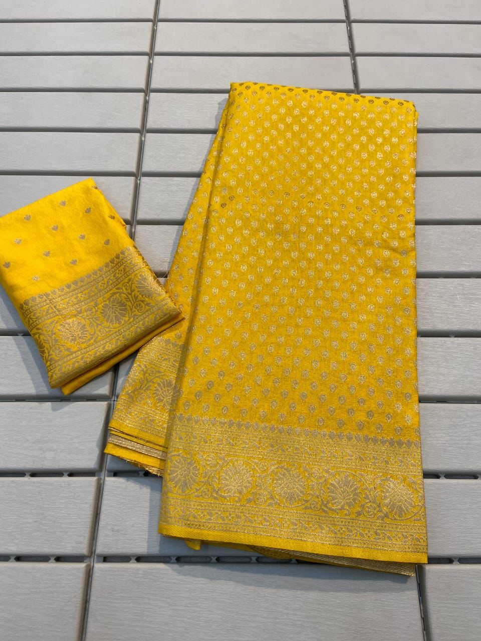 Khadi Tilak Bindi