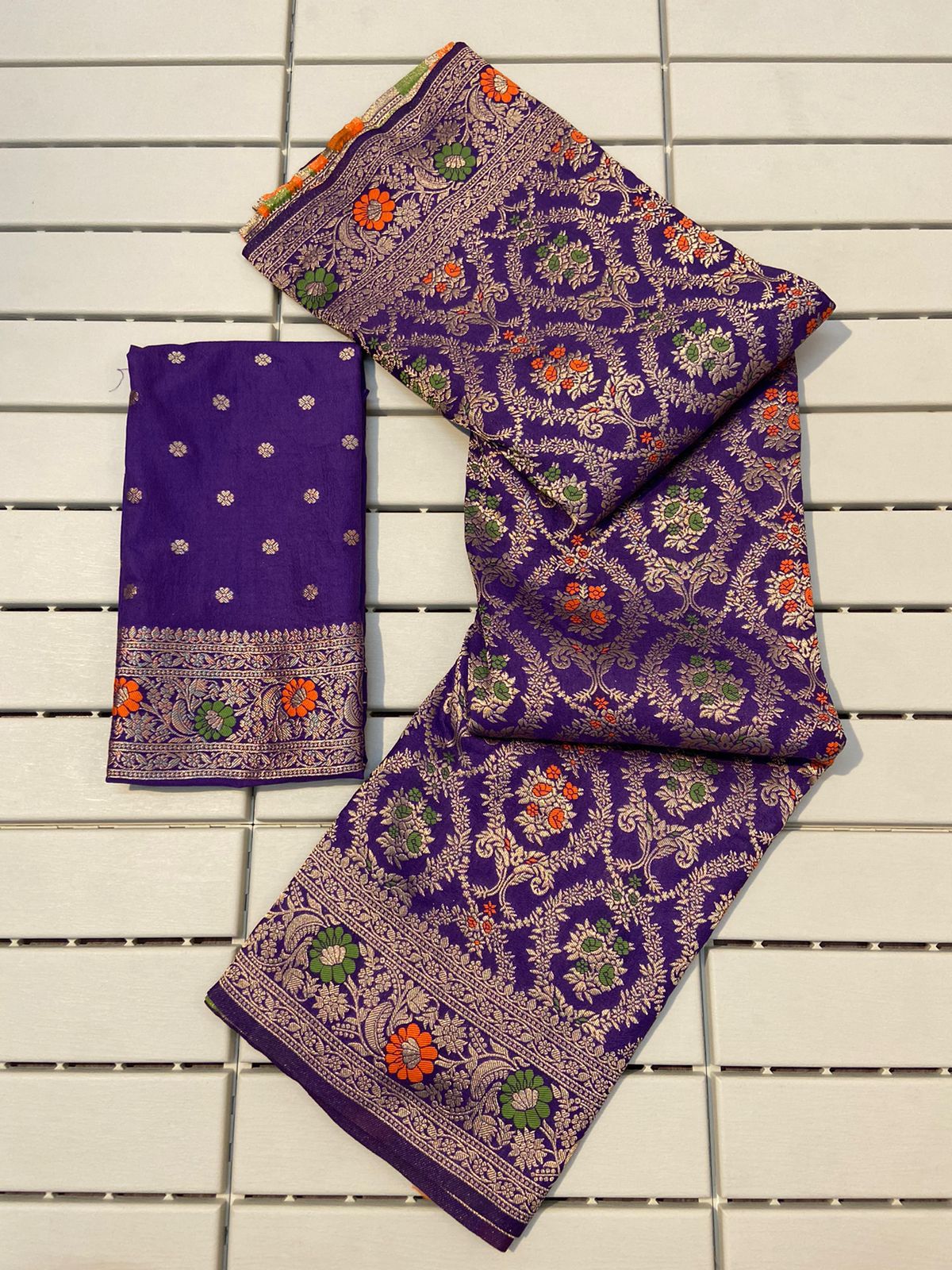 Khadi Meena Butta Jaal