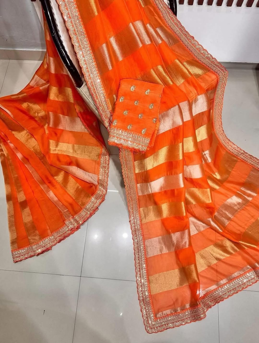 Tissue Jari Patta Border