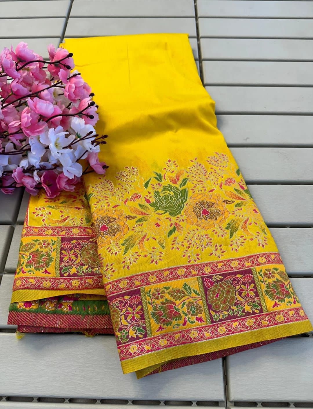 Pashmina Gulab