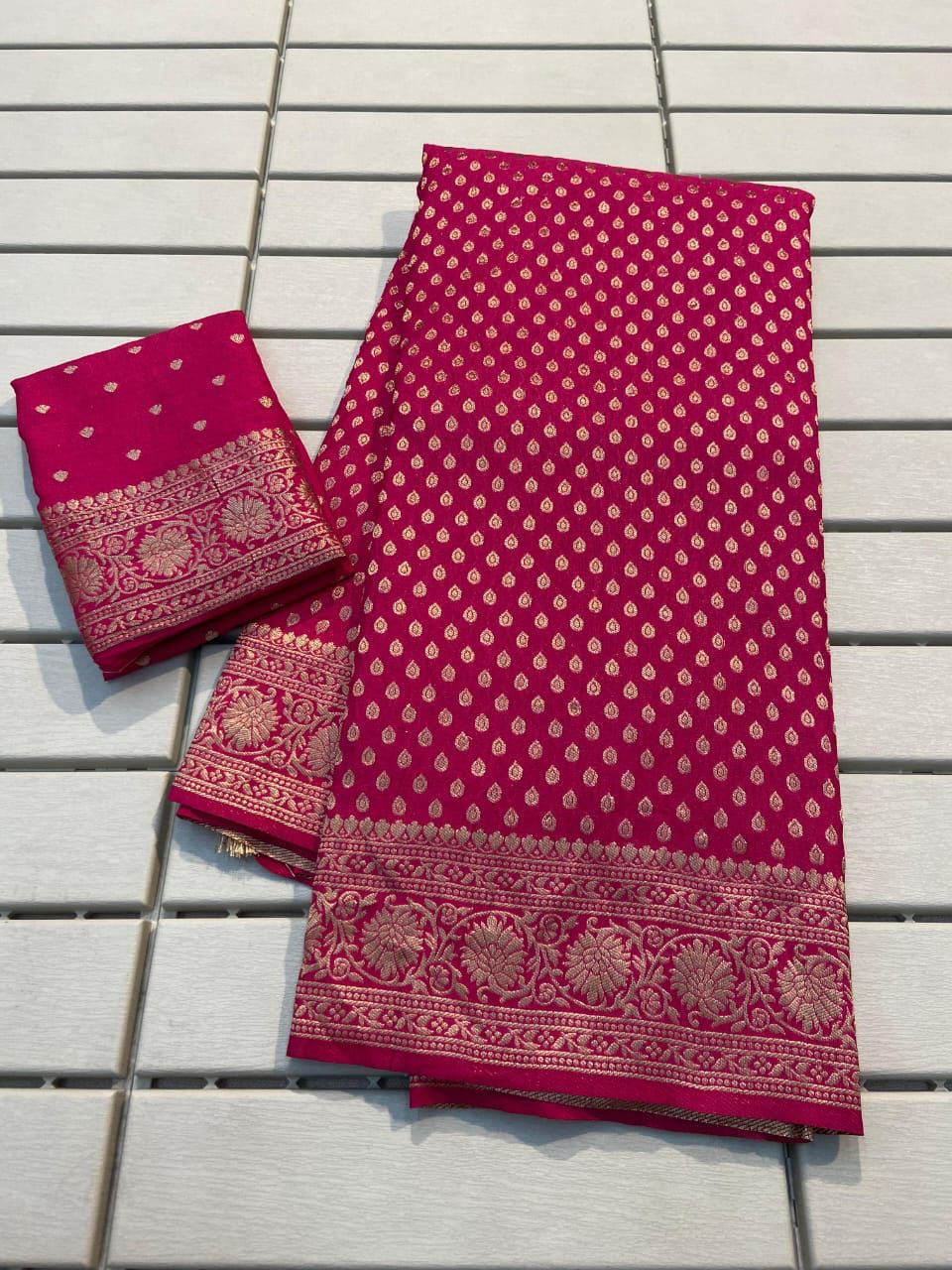 Crepe Tilak Bindi
